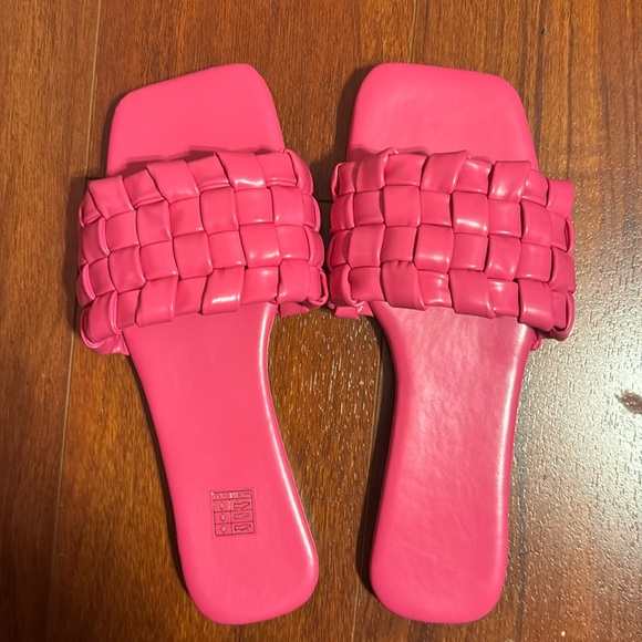 SHEIN Shoes - Brand new pink sandals size 40 / size 10